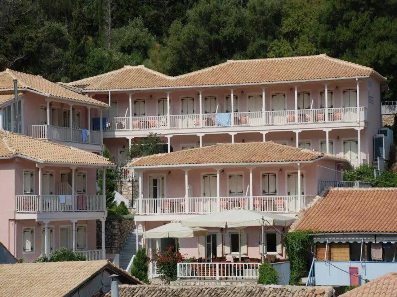Ionis Hotel Айос-Никитас Экстерьер фото